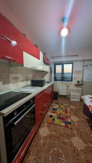 Apartament cu 2 camere decomandat, mobilat în Moreni