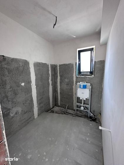 Casă cu 4 camere cu Teren 400 Mp în Domnești