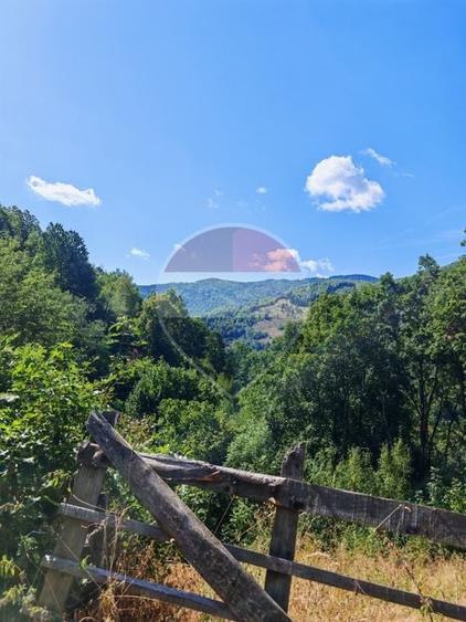 Casă individuală cu 4 camere cu Teren 930 Mp în Valea Ierii