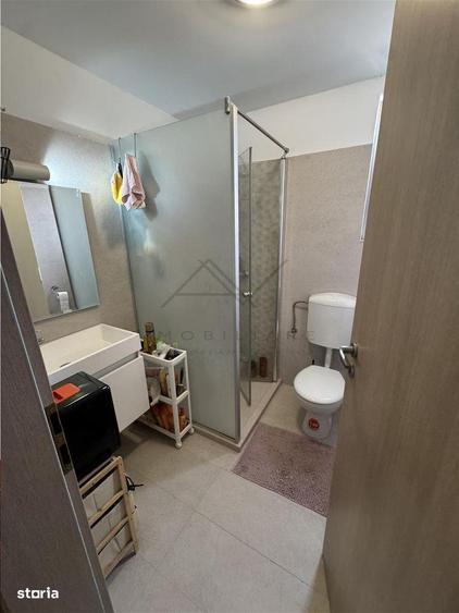 Casă cu 5 camere cu Teren 400 Mp în Central