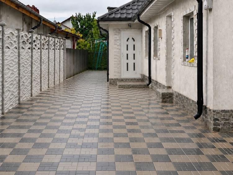 Casă cu 4 camere în Central