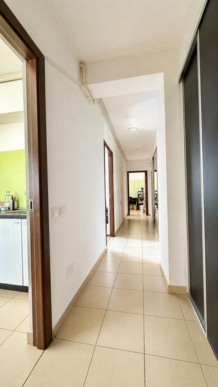 Apartament cu 3 camere în Metalurgiei
