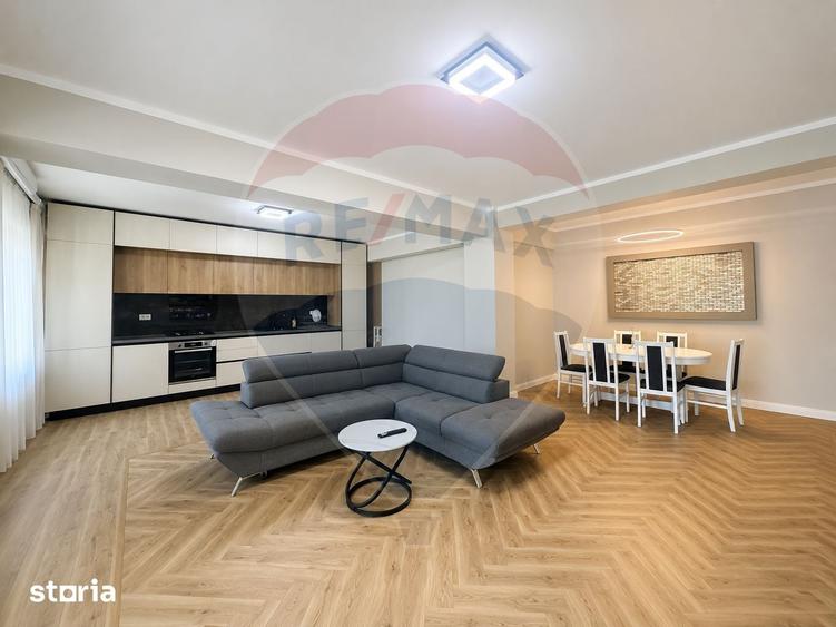 Apartament cu 3 camere decomandat în Sud