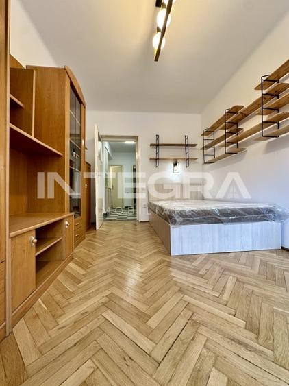 Apartament cu 3 camere decomandat, mobilat în Central