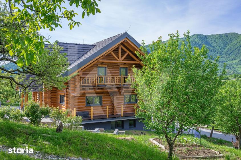 Casă cu 6 camere cu Teren 5683 Mp în Sadu