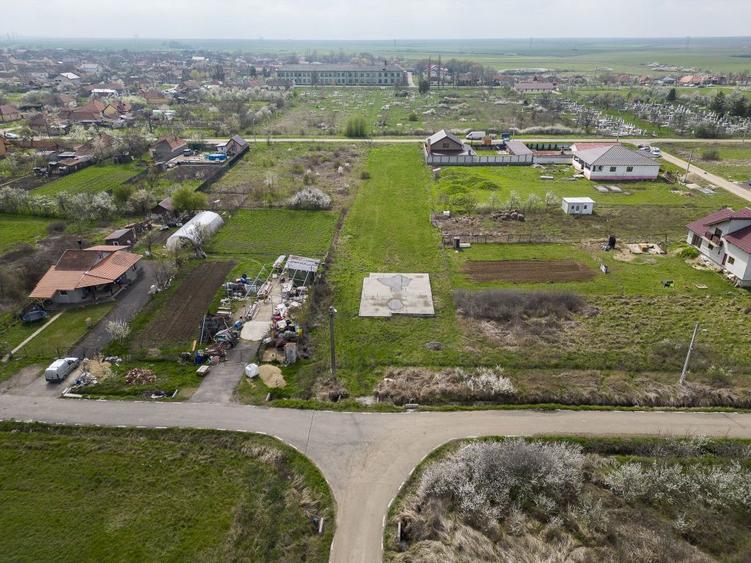 Teren de 1199 mp, în Frumușeni