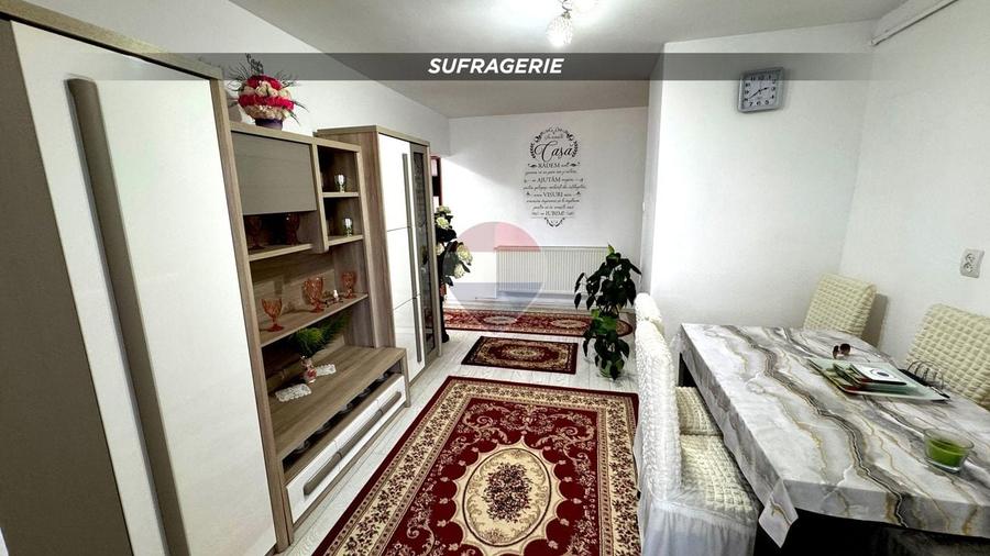 Apartament cu 3 camere decomandat, mobilat în Vasile Alecsandri