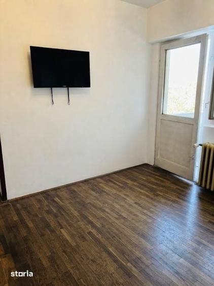 Apartament cu 2 camere decomandat în Vitan