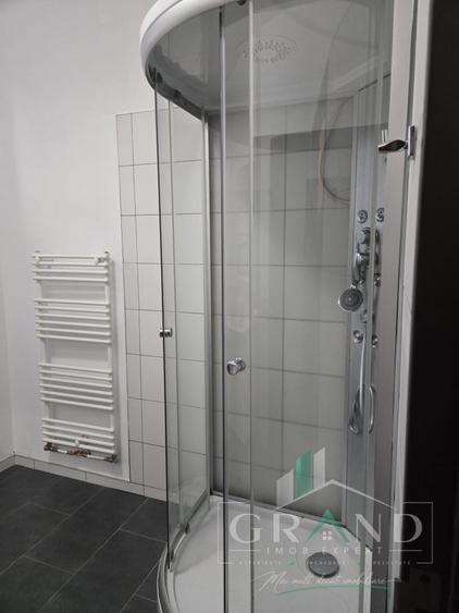 Apartament cu 2 camere semidecomandat, mobilat în Semicentral