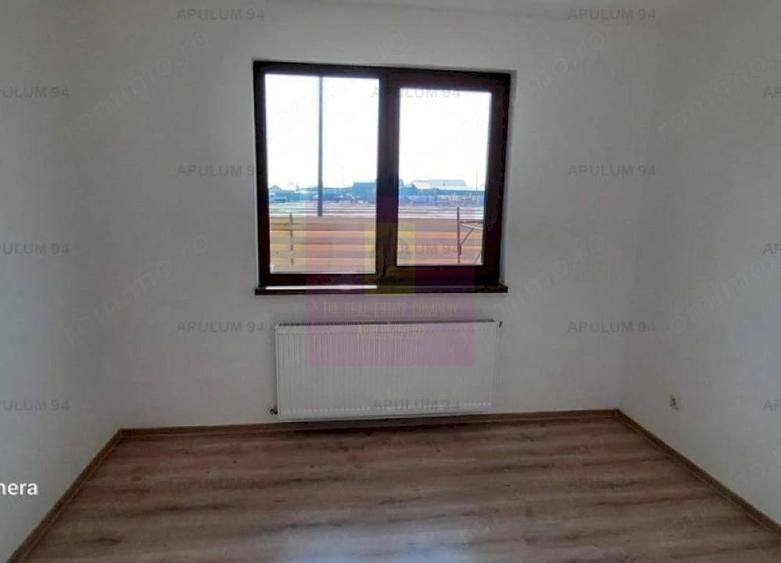 Casă cu 3 camere cu Teren 500 Mp în Săbăreni