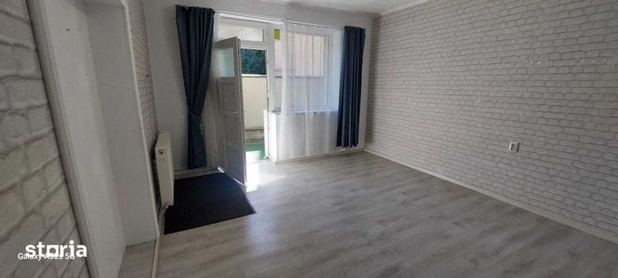 Casă cu 3 camere cu Teren 95 Mp în Florilor