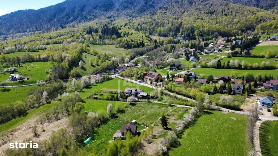 Teren de 2600 mp, în Bran