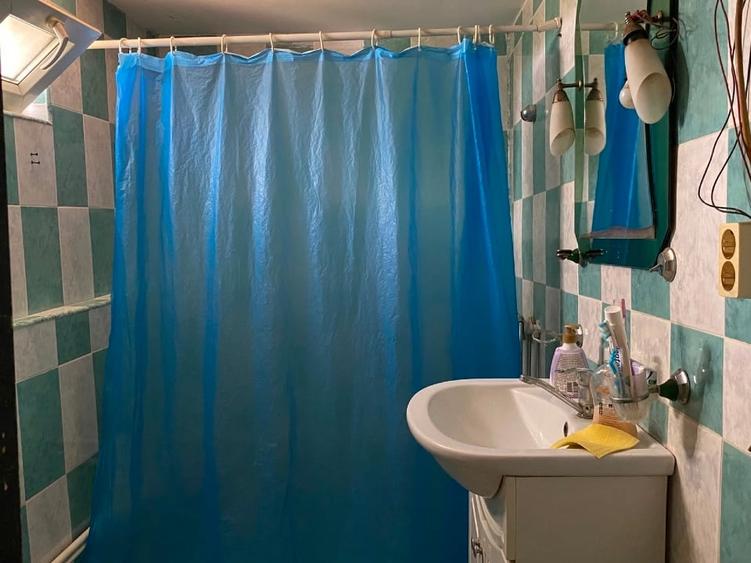 Casă individuală cu 3 camere cu Canalizare în Izvor