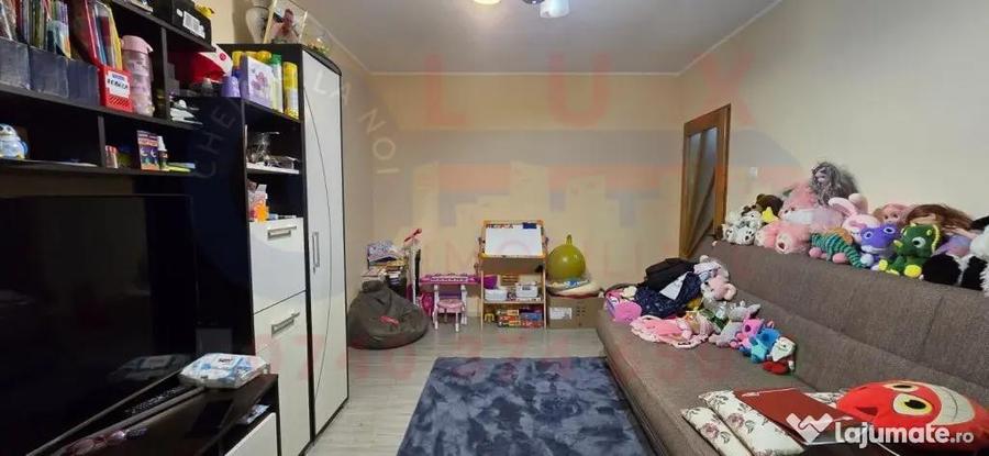 Apartament cu 2 camere semidecomandat în Spitalului