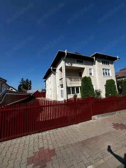 Casă cu 6 camere cu Teren 932 Mp în Fălticeni