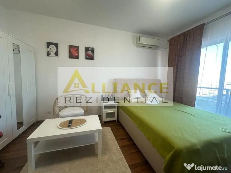 Garsonieră decomandată în Titan