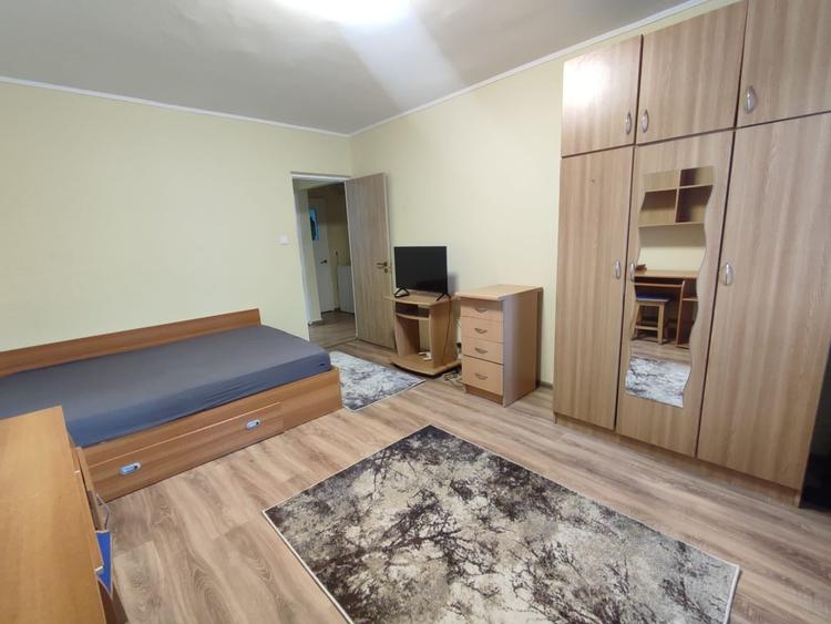Apartament cu 2 camere decomandat, mobilat în Gară