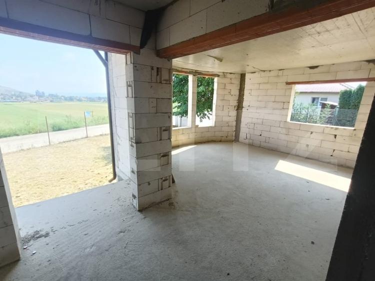 Casă la roșu 182 mp utili – 4 dormitoare + teren 438 mp, zona Orizont - 5