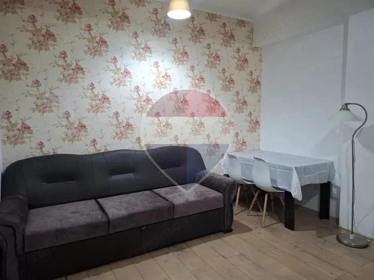 Apartament cu 2 camere semidecomandat în Tătărași