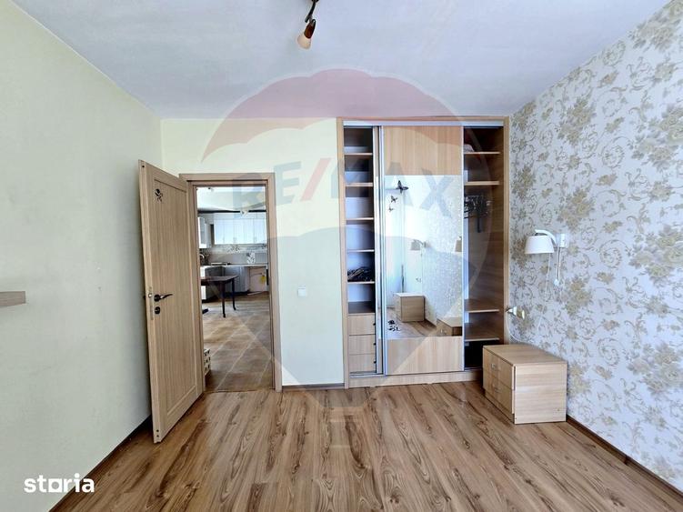 Apartament cu 3 camere de vanzare, parcare ?esul de Sus, Flore?ti - 9
