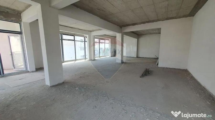 Spațiu comercial, de 91 mp, în Central