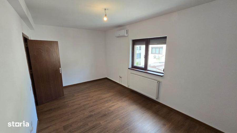 Casă cu 4 camere cu Teren 162 Mp în Central