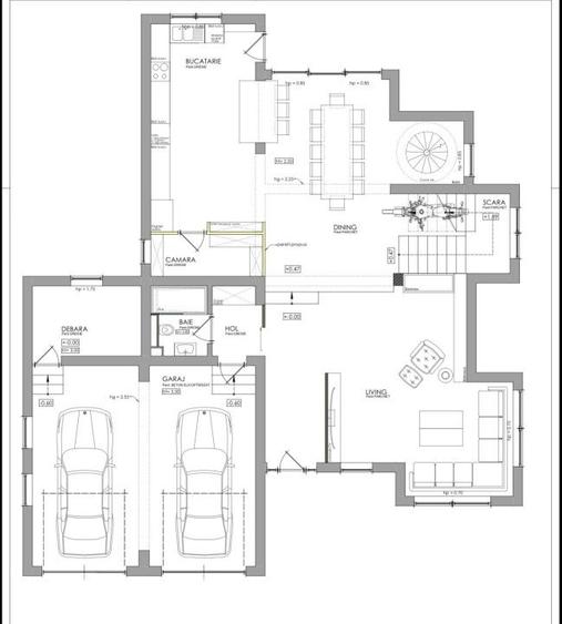Casă cu 10 camere decomandat cu Teren 9500 Mp în Central