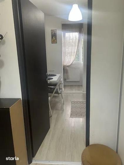Apartament cu 2 camere semidecomandat în Berceni