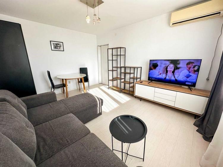 Apartament cu 2 camere decomandat în Eroii Revoluției