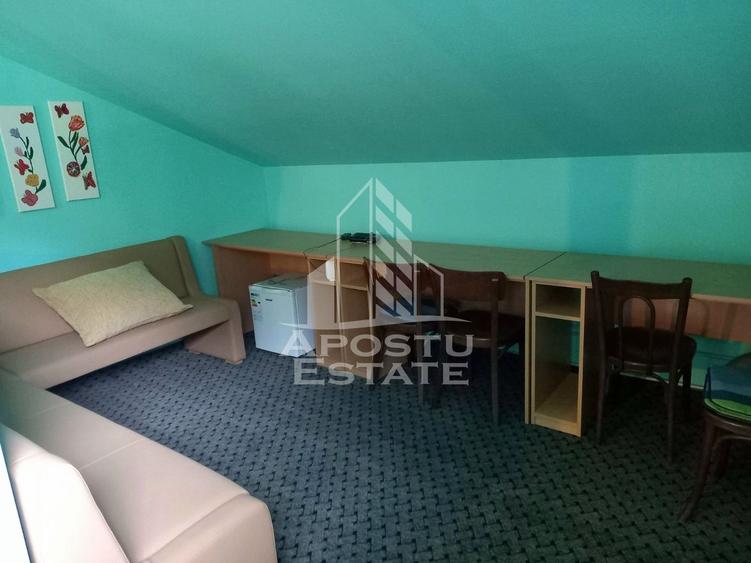 Casă individuală cu 8 camere cu Canalizare în Moneasa