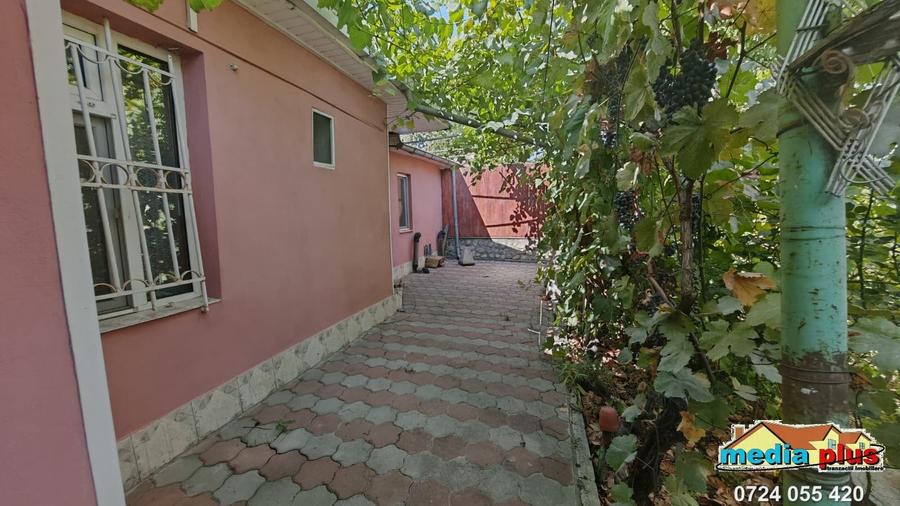 Casă individuală cu 4 camere cu Garaj în Bd. Coșbuc
