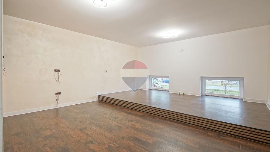 Apartament cu 3 camere decomandat în Bod