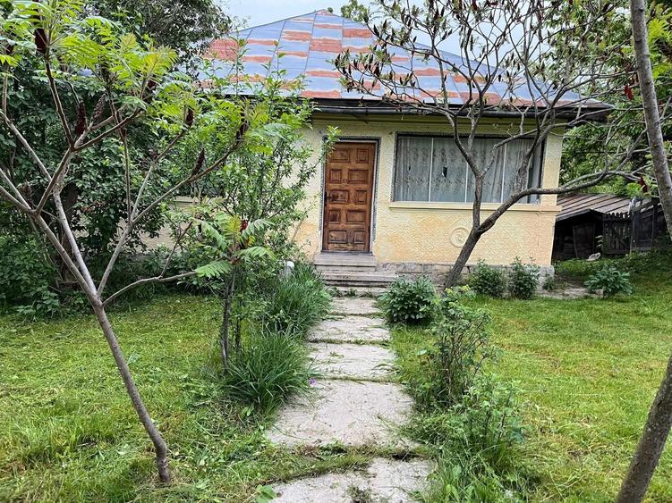 Casă cu 3 camere în Poiana