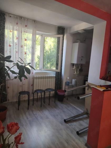 Garsonieră decomandată în Central