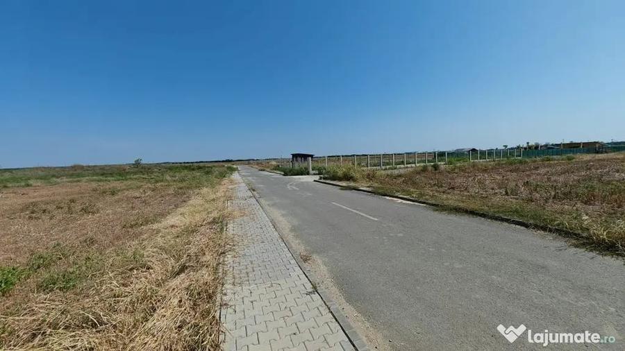Teren în Dragomirești-Deal
