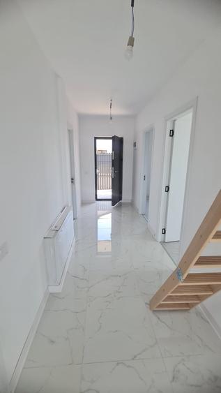 Casă cu 4 camere cu Teren 340 Mp în Berceni