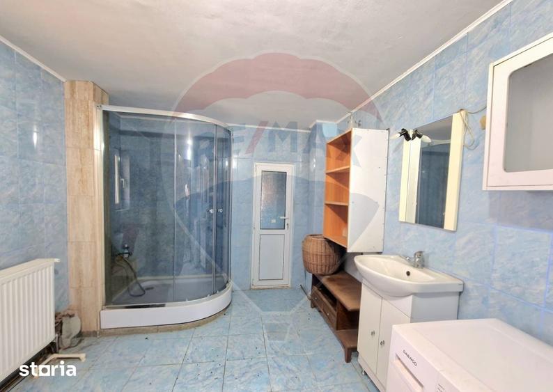 Casă cu 3 camere cu Teren 2254 Mp în Mănăstirea Cașin