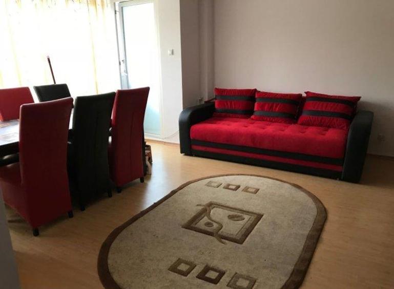 Apartament cu 3 camere semidecomandat, mobilat în Alexandru Obregia