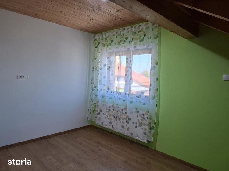 Casă cu 3 camere cu Canalizare în Șimian