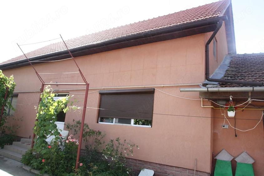 Casă cu 7 camere cu Teren 1473 Mp în Biled