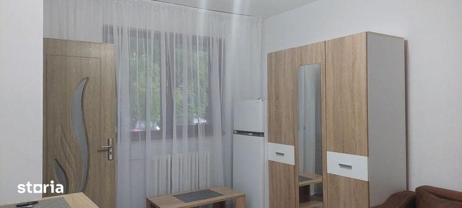 Garsoniera in bloc de apartamente Podu Ros liceul Emil Racovita - 2