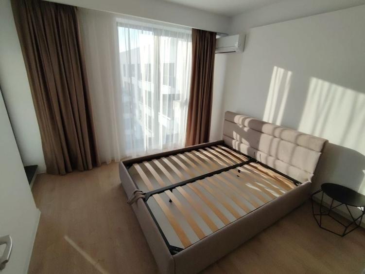 Apartament cu 4 camere decomandat, mobilat în Politehnica