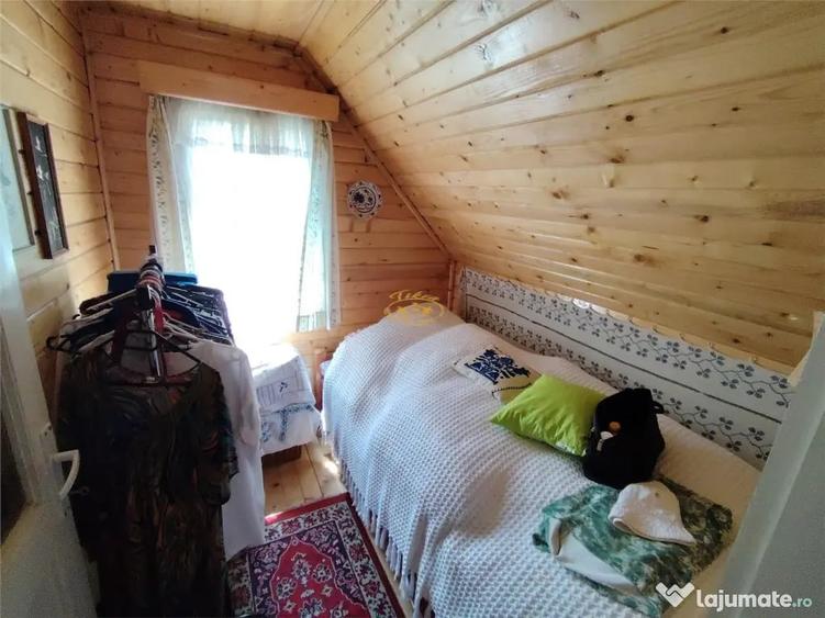 Casă cu 4 camere cu Teren 390 Mp în Izvoru Mureșului