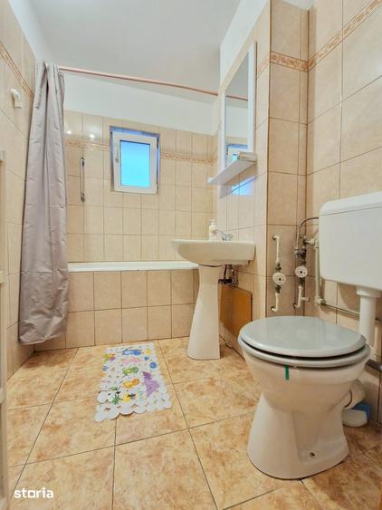 Apartament cu 3 camere decomandat în Gara de Nord