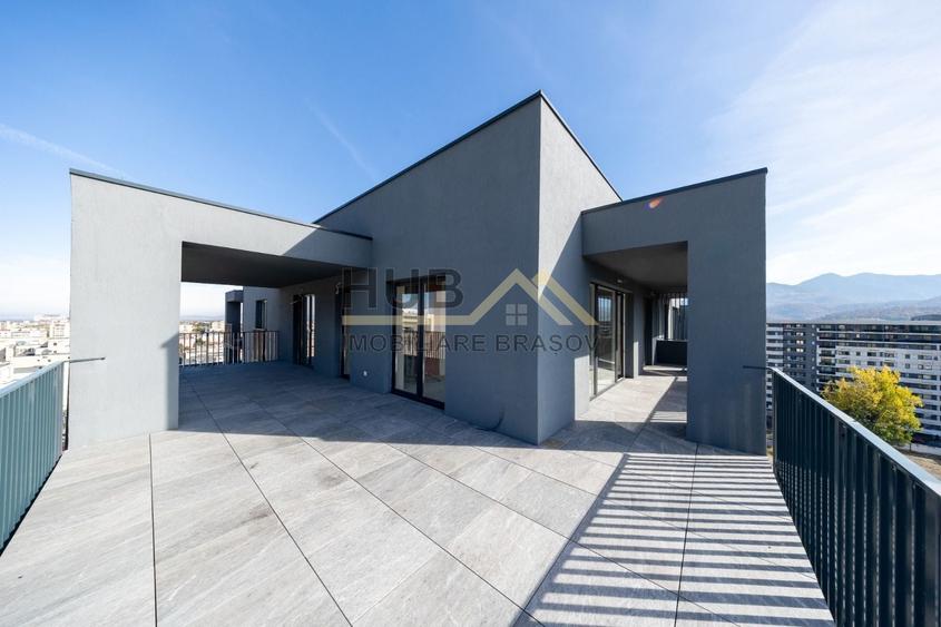 Penthouse cu 6 camere decomandat în Răcădău