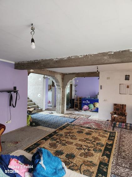 Casă cu 4 camere cu Teren 1700 Mp în Zamostea