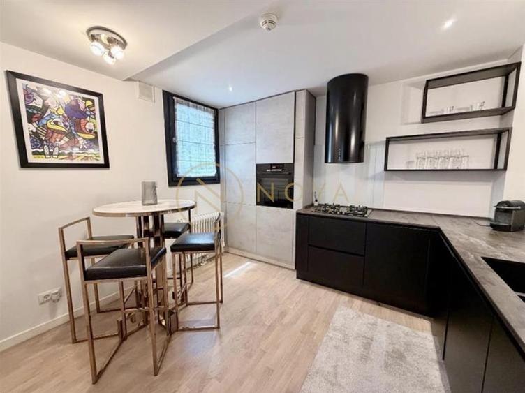 Apartament cu 3 camere decomandat, mobilat în Herăstrău