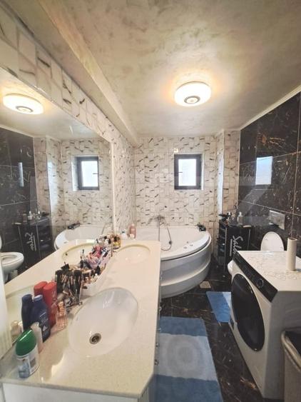 Casă individuală cu 3 camere cu Canalizare în Ghimbav