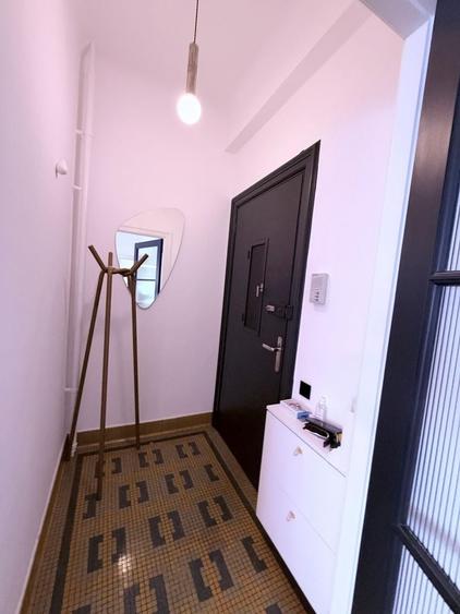 Apartament cu 3 camere, mobilat în P-ța Romană