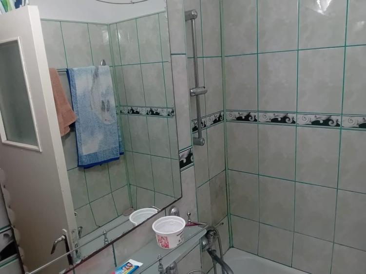 Apartament cu 3 camere semidecomandat în Dărmănești